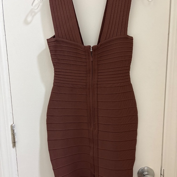 TIC:TOC Brown Bandage Bodycon Dress – Deep V – Stretch – (No Size Tag) - Picture 3 of 4